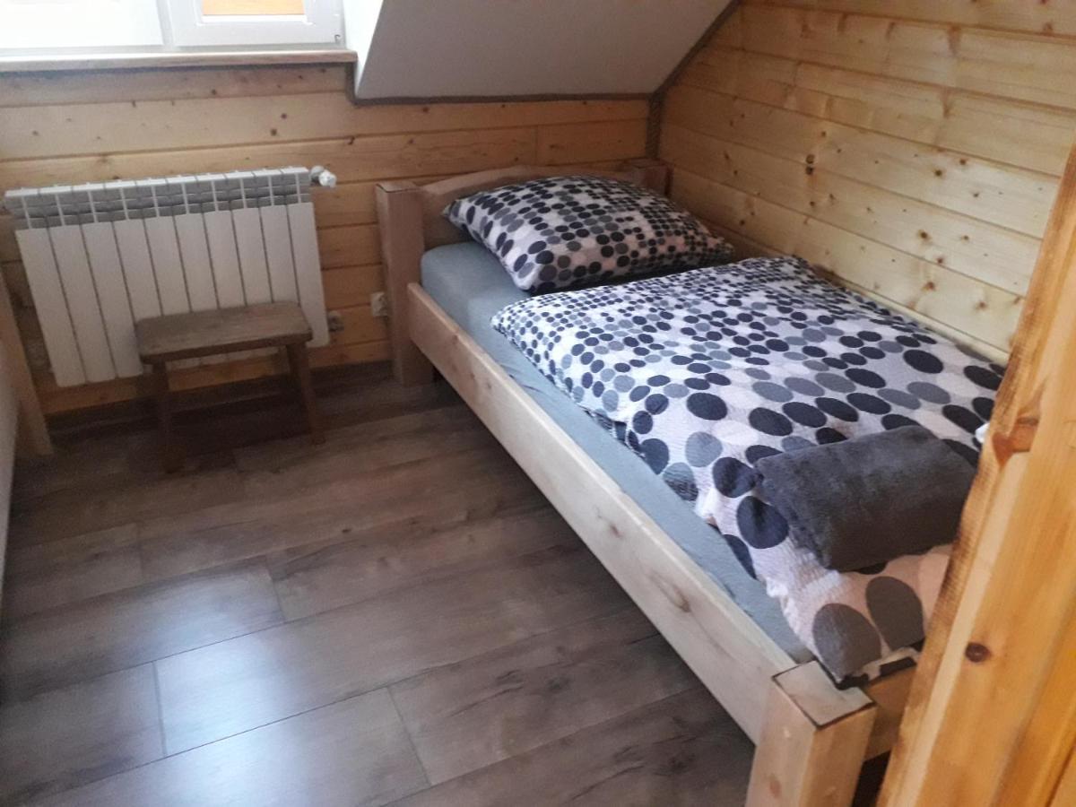 Jaskowa Chata Bieszczady Apartament Z Basenem Baligród Eksteriør billede