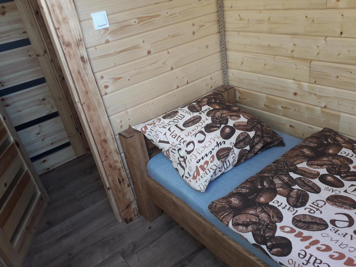 Jaskowa Chata Bieszczady Apartament Z Basenem Baligród Eksteriør billede