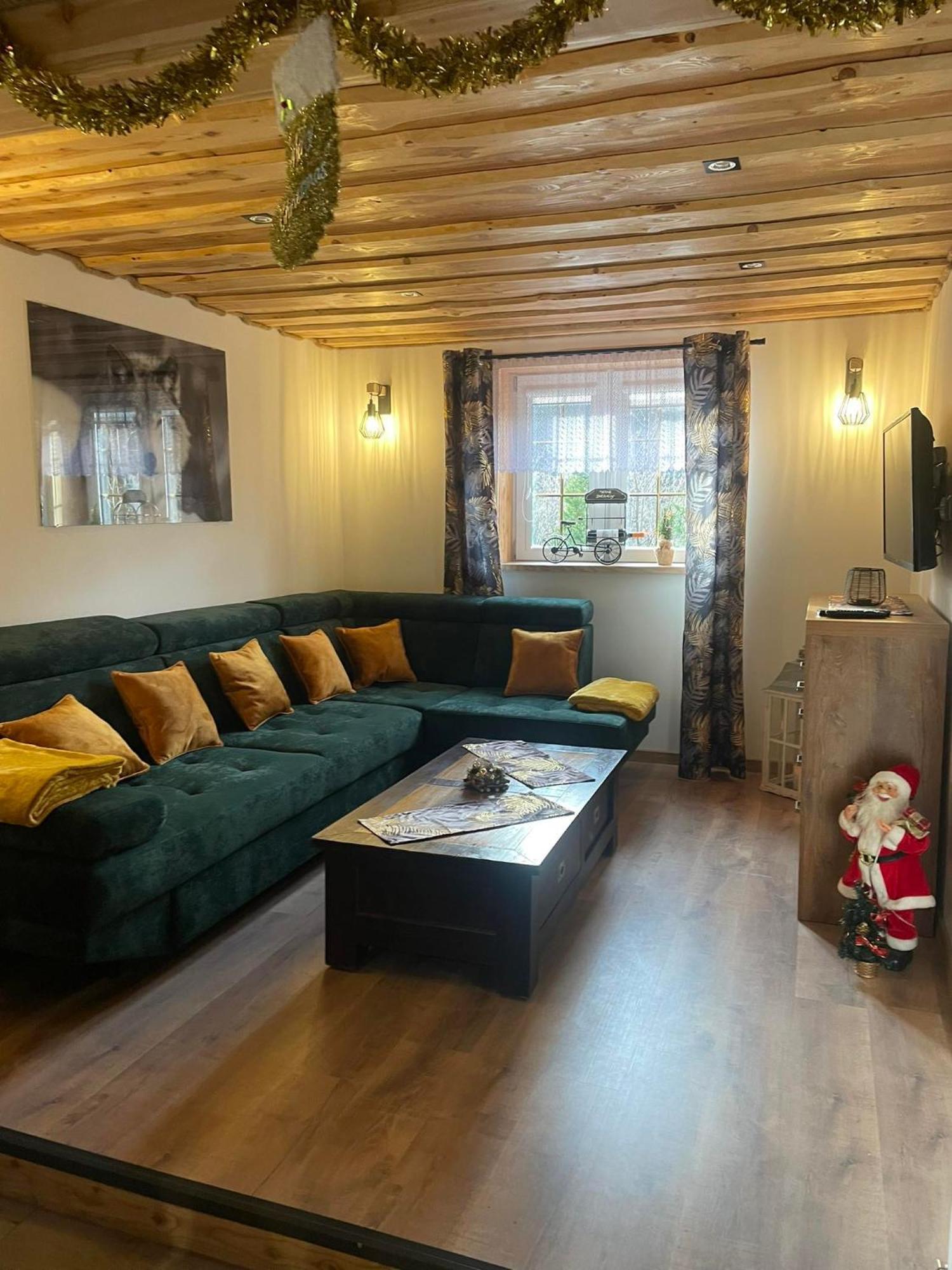 Jaskowa Chata Bieszczady Apartament Z Basenem Baligród Eksteriør billede